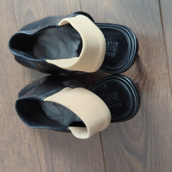 HP. ALEXANDER MCQUEEN Leather Peep Toe Slingback Heels - Picture 5 of 12